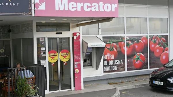 “Zapiranje in odpiranje maloprodajnih objektov je normalen 
proces, v katerem trgovci zamenjujejo manjše, manj profitabilne 
enote za tiste z višjo profitabilnostjo,” pojasnjujejo v Mercatorju. 