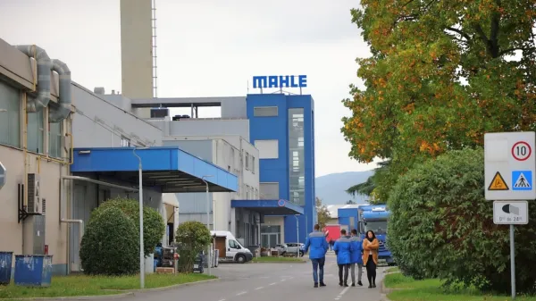 Na novogoriški območni enoti Zavoda RS za zaposlovanje prejšnji teden iz podjetja Mahle še niso prejeli 
programa presežnih delavcev. 