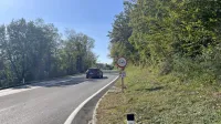 Oznaka za prepoved kolesarjenja na Šmarski cesti, 300 metrov 
pred krožiščem Srgaši.