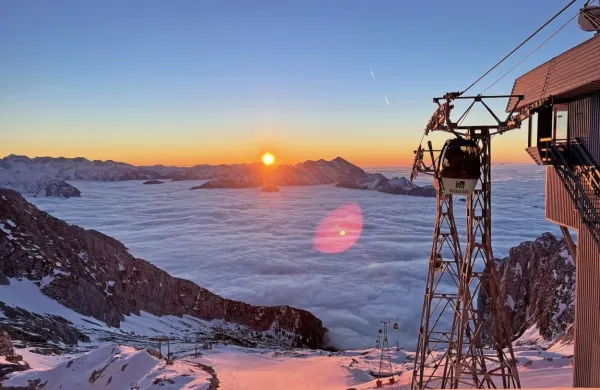Ali bo za  Kanin posijalo upanje ali bo še naprej taval v megli, bo 
moralo postati kmalu znano.  