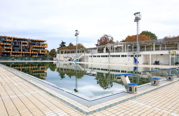 V novogoriškem športnem parku se začenja  obnova letnega bazena.  