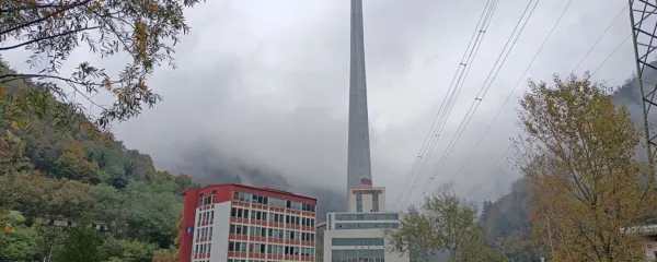 Najvišji dimnik v Evropi je trboveljski. 