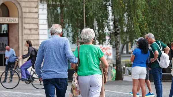 Prihodnje leto bo letni dodatek izplačan spet v petih različnih 
zneskih in bo od letošnjega višji za kakšnih pet evrov. Letos je 
najvišji letni dodatek znašal 460 evrov, najnižji pa 150 evrov. 