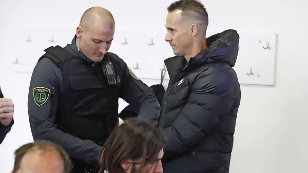 Aleš Zupančič, že obsojen zaradi trgovine z drogo, se je v zadnjem 
kazenskem postopku  odločil, da se nima smisla sprenevedati, in je 
krivdo priznal.