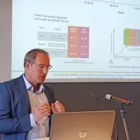 Klemen Lisjak je v Štanjelu govoril o dozorevanju in fenolnih 
lastnostih refoška.