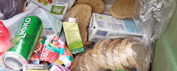  Zavržena hrana ni le moralna težava, ampak tudi velik vir emisij 
toplogrednih plinov, ki dodatno obremenjujejo okolje.