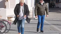 Vejsil Hot, predstavnik družbe FH Invest, ob prihodu na dražbo. 