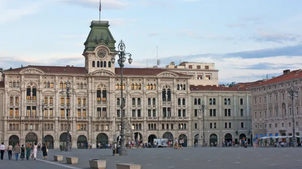 Ko se kdo v tržaški mestni hiši oglasi v slovenskem jeziku, zaneti 
polemiko ...