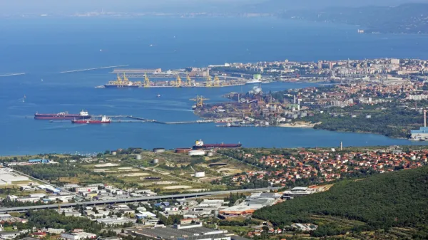 Tržaško pristanišče bo do leta 2030 mednarodno konkurenčnost 
povečalo z gradnjo osmega pomola. 