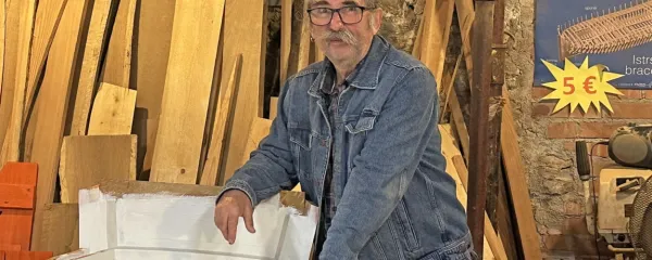 Ko beseda nanese na prenos znanja, je Sime  prepričan, da so 
mladi zelo dojemljivi za učenje.