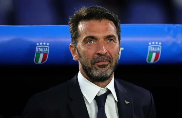 Gianluigi Buffon, eden najboljših nogometnih vratarjev  vseh 
časov, se je proti depresiji boril z umetnostjo.