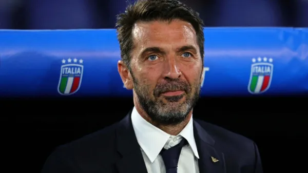 Gianluigi Buffon, eden najboljših nogometnih vratarjev  vseh 
časov, se je proti depresiji boril z umetnostjo.