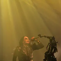 Zibelka gnusa, krvi in vampirske erotike (FOTO)