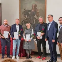Letošnji naj prostovoljci Mestne občine Koper s koprskim županom Alešem Bržanom (drugi z desne)