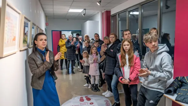 Tudi letos bodo na LUNG Festival multiCULINGO odprli z razstavo 
najboljših del likovnega natečaja. 