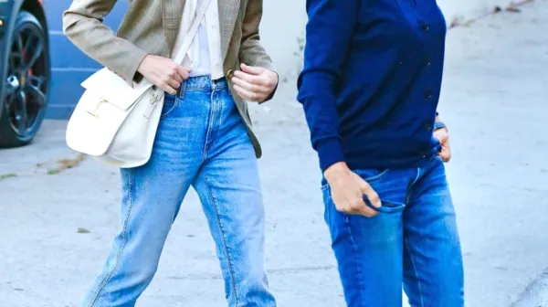  

Ellen DeGeneres in   Portia de Rossi  naj bi že načrtovali prodajo 
svoje nepremičnine v Montecitu v Kaliforniji