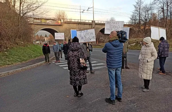 V Prestranku danes javni shod proti poslab&scaron;anju bivanjskih razmer