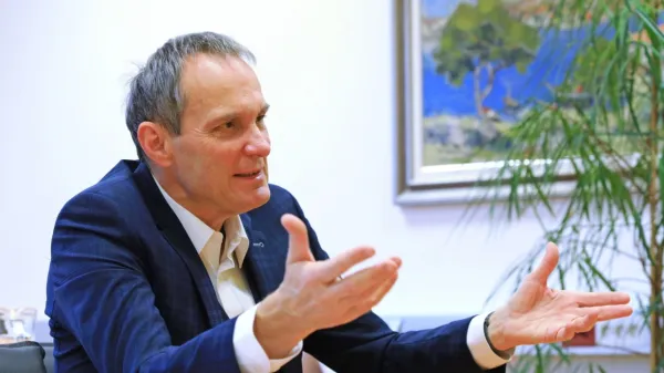 (INTERVJU) Marijan Papež, direktor ZPIZ-a: “Ni prav, da toliko ljudi uporabi most do upokojitve'”