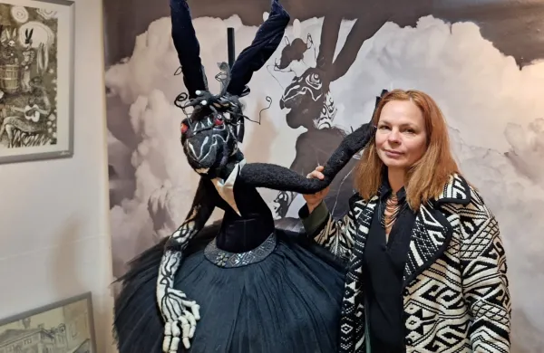Umetnica Kateryna Burlina obžaluje, da mora zapreti galerijo v 
starem delu Izole.