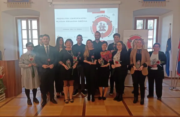 Letošnji dobitniki podaljšanega certifikata Mladim prijazna občina.