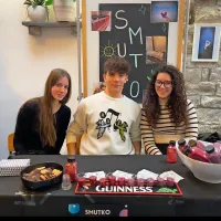 V dijaškem podjetju Smutko, d.d., so si zamislili linijo zdravih napitkov. 