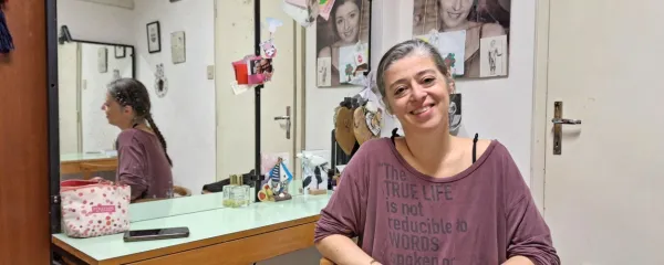 Nikla Petruška Panizon v garderobi  Slovenskega stalnega gledališča  v Trstu