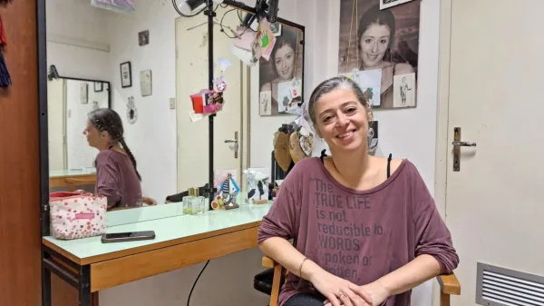 Nikla Petruška Panizon v garderobi  Slovenskega stalnega gledališča  v Trstu