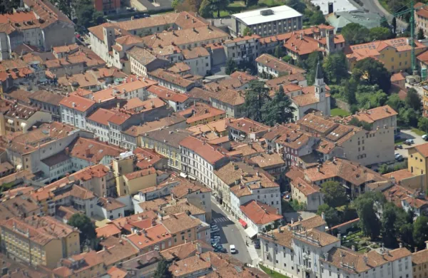 V Italiji veliko stanovanj ni obnovljenih in so energetsko potratna. Tudi v Gorici, kjer je kvadratni meter stanovanja na voljo že po 
tisoč evrov.