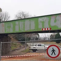 Konstrukcijo  mostu  so  si  danes  ogledali  tudi  strokovnjaki  za  
metalne  konstrukcije. 