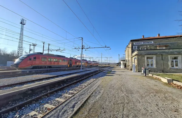 Dijaki iz drugih občin so dobili dragoceno novo železniško 
povezavo do Ilirske Bistrice.