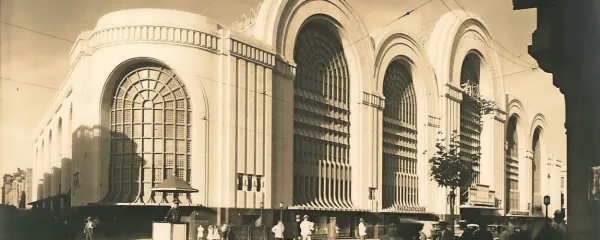  Osrednja tržnica v argentinskem glavnem mestu  Buenos Aires, ki 
jo je projektiral tudi Viktor Sulčič.