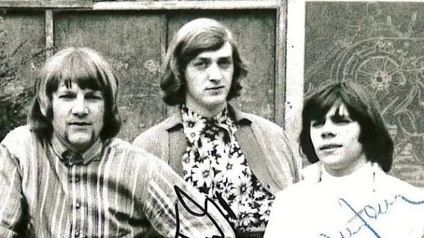 Kameleoni (z leve: pokojni Danilo Kocjančič, Vanja Valič, Tulio 
Furlanič, Marjan Malikovič in Jadran Ogrin) so v 60. letih povsem 
obnoreli Jugoslavijo. Prihodnje leto svojo 60. obletnico začetkov 
praznujejo z velikim koncertom v dvorani Bonifika.