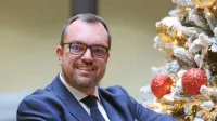 Dr. Laris Gaiser pravi, da je kot zaprisežen panevropejec  prepričan, 
da Balkan spada v evropsko družino. “Ampak v regiji ne bo nikoli 
miru in medsebojnega sožitja, če ne eliminiramo vseh faktorjev, ki 
omogočajo nacionalizme.”