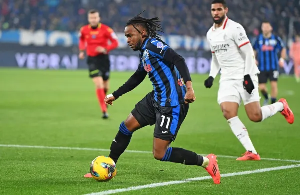 Nigerijec Ademola Loookman je  s tremi zadetki v lanskem finalu 
evropske lige  proti Bayerju odločilno prispeval k presenetljivi 
osvojitvi evropske lovorike moštva iz Bergama.