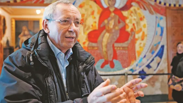 Dve leti po razkritju spolnih in psihičnih zlorab znotraj Cerkve in 
več kot desetim žrtvam, v glavnem bivših redovnic, je pater Marko 
Rupnik formalno še vedno nedolžen. Duhovniški azil je dobil v 
koprski škofiji.