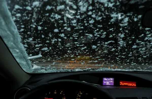 Na jugovzhodu bodo padavine lahko &scaron;e vztrajale del dopoldneva, na Primorskem burja