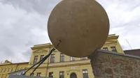 Sizif sprašuje: “Kaj nam fali?!”