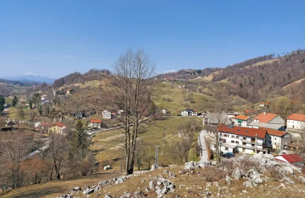 Na sušni planoti je Zadlaščica pritekla do Kanalskega Loma, 
prihodnje leto bo še do okoliških domačij. 