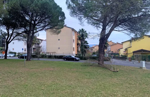 V naselju Pevma so že več mesecev v temi.  Tako bo očitno vsaj še velik del trajanja evropske prestolnice 
kulture.

