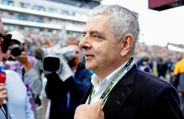 V zasebnem življenju Rowana Atkinsona zanimajo predvsem 
avtomobili.