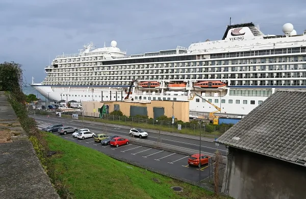 Danes zjutraj je v Koper priplula prva letošnja potniška ladja.