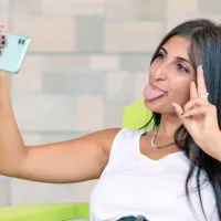 Novi medijski zakon prvič opredeljuje tudi ustvarjalce spletnih vsebin.

