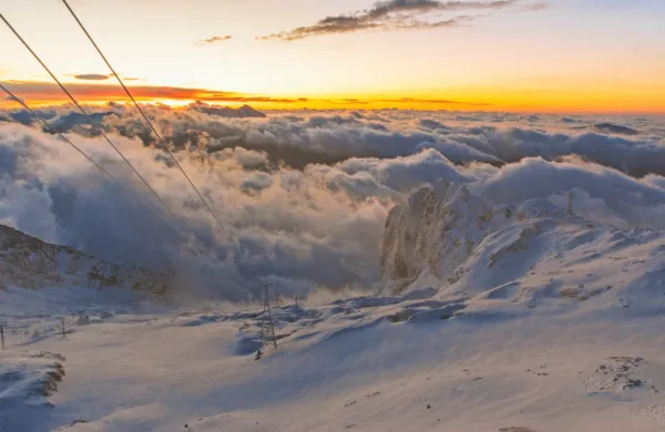 Kanin prekriva meter in pol snega, a je &scaron;e vedno ujetnik mnogih neznank