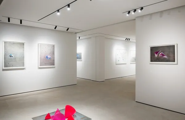 V Galeriji GONG na ogled razstava Kristalografije Ivana Žerjala