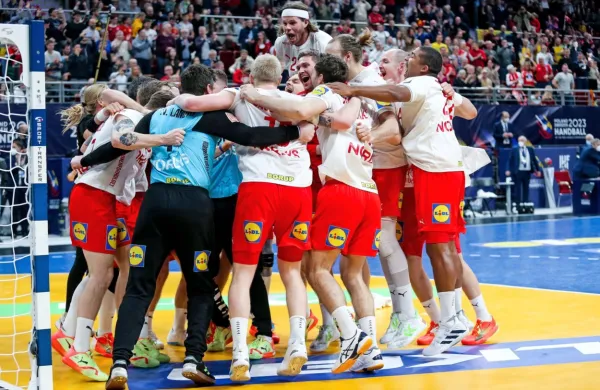 Tako so se Danci pred dvema letoma na Poljskem razveselili tretjega zaporednega naslova svetovnih prvakov. 

