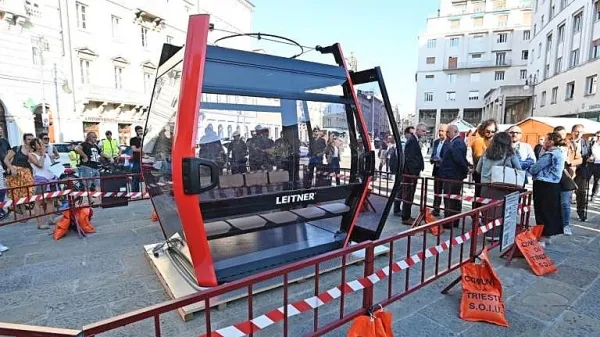 Italijanska vlada je objavila odločbo o financiranju žičniške 
povezave med Trstom in Opčinami.