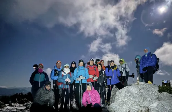 Pohod na Mali Golak ob polni luni pozimi je posebno doživetje, so 
se strinjali udeleženci, ki so se tja odpravili z vodnikom PD 
Ajdovščina. 