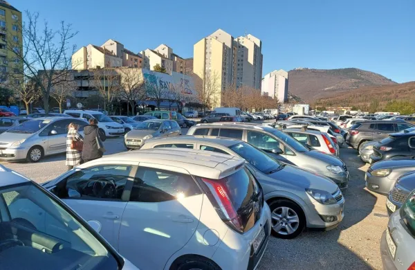 Z novim parkirnim režimom želijo zagotoviti več reda in razbremeniti središče mesta.