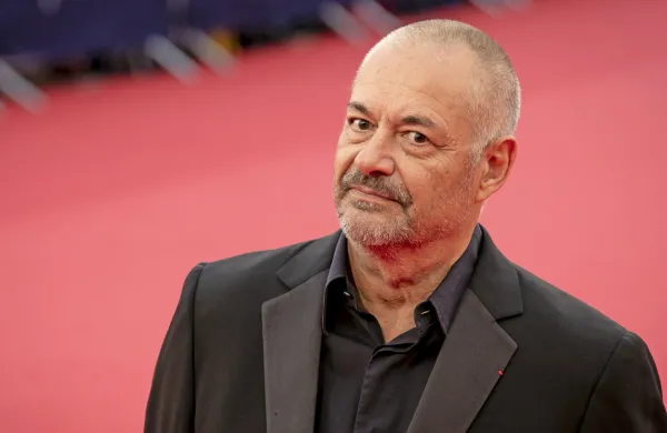  Francoski režiser Jean-Pierre Jeunet bo  posnel film po knjižni 
uspešnici Valerie Perrin.