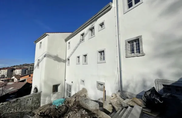 Nova, sveža podoba stare mitnice, ki bo letos dobila tudi vsebino.